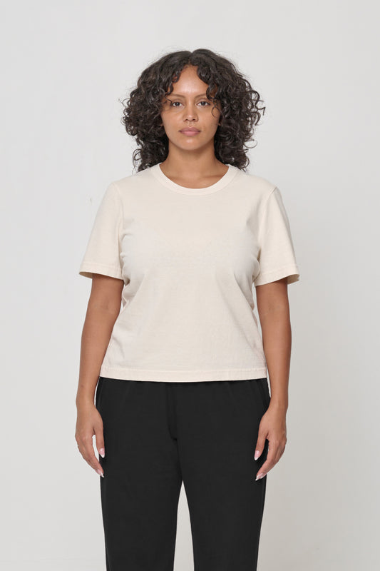 5'7" woman wearing a Scour Tailored Trash Tee in Size M, shirt hem hits her upper middle hip.