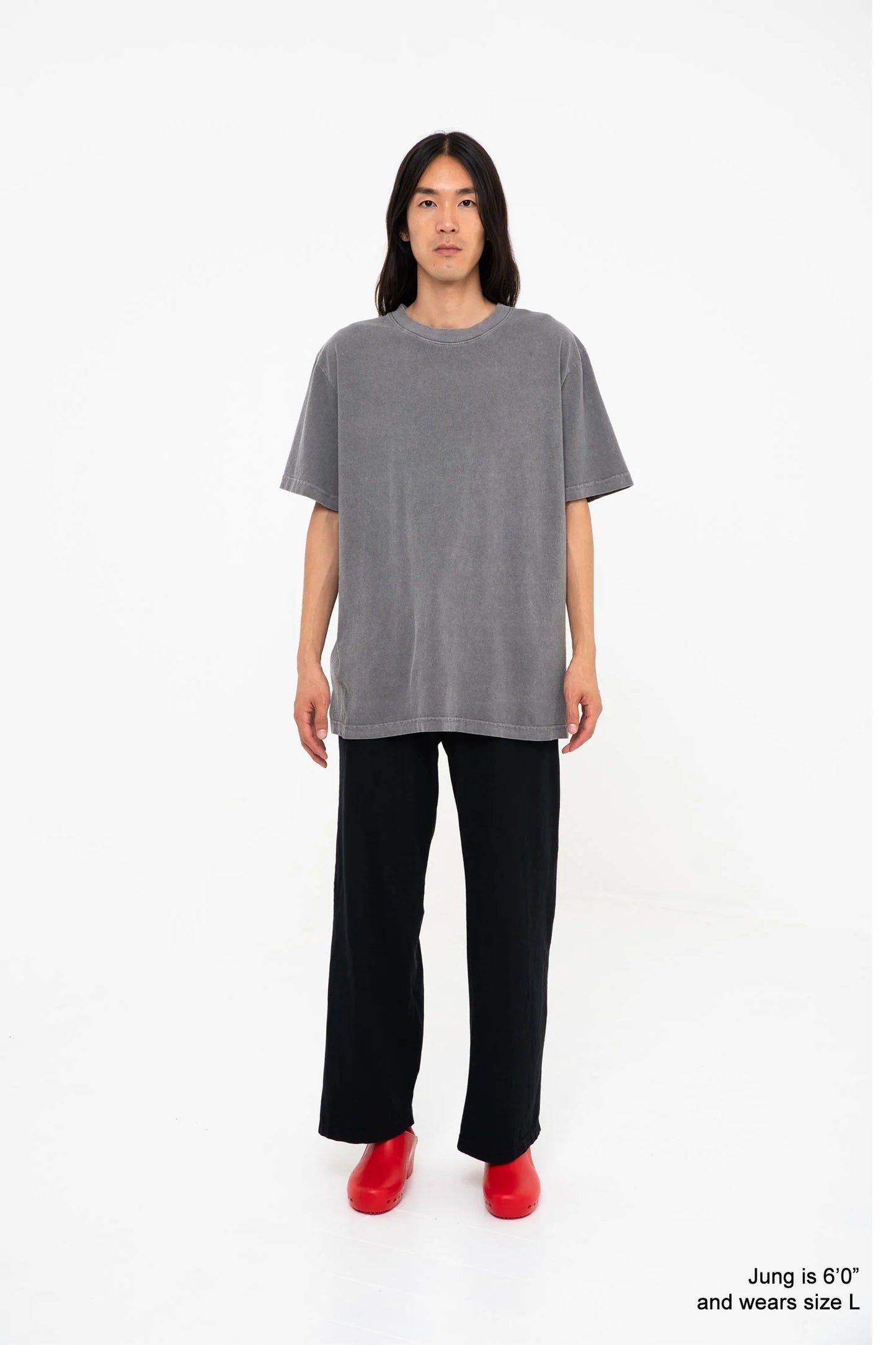 Jung is 6’0” and wears size L