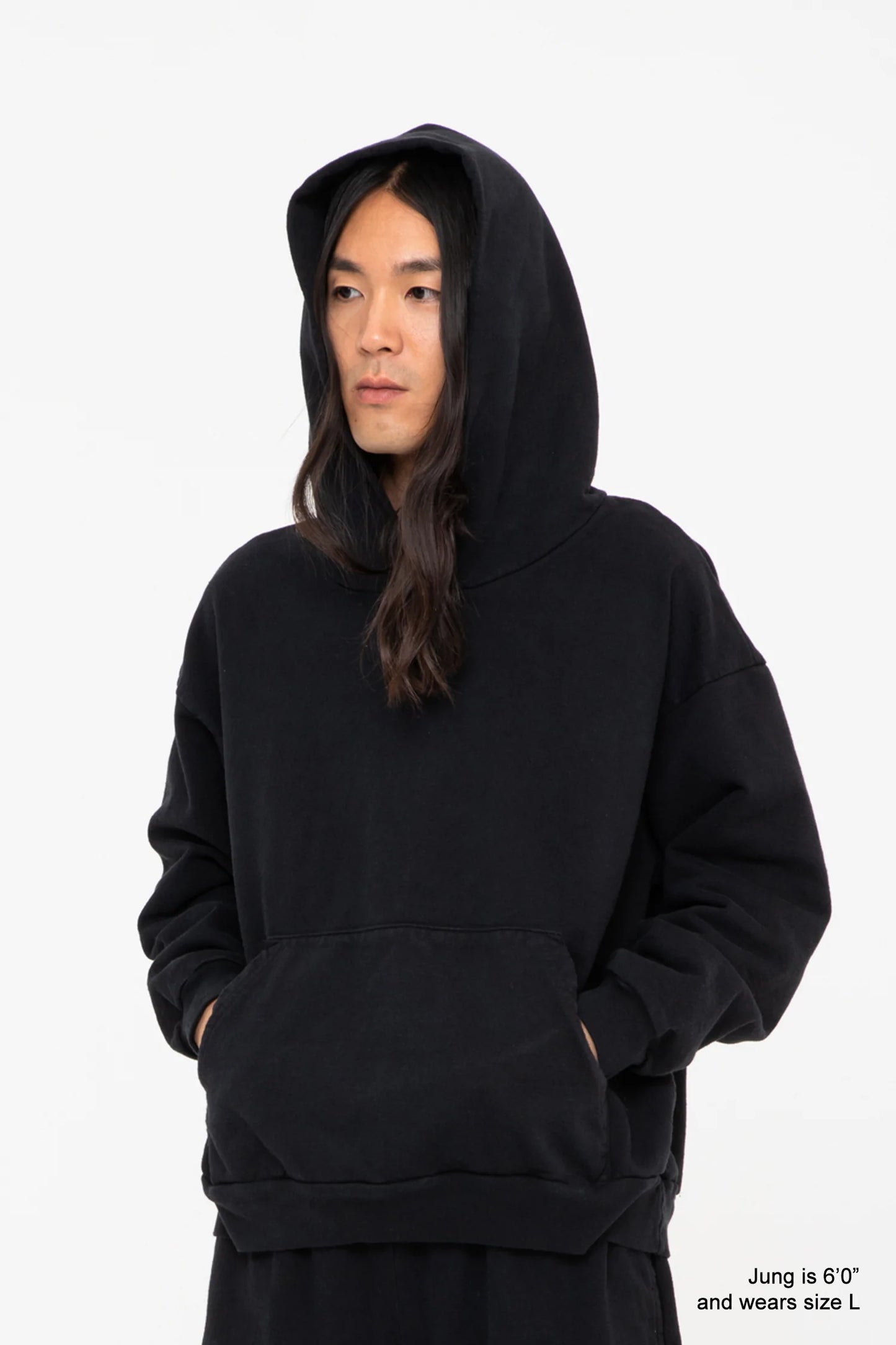 Jung is 6’0” and wears size L