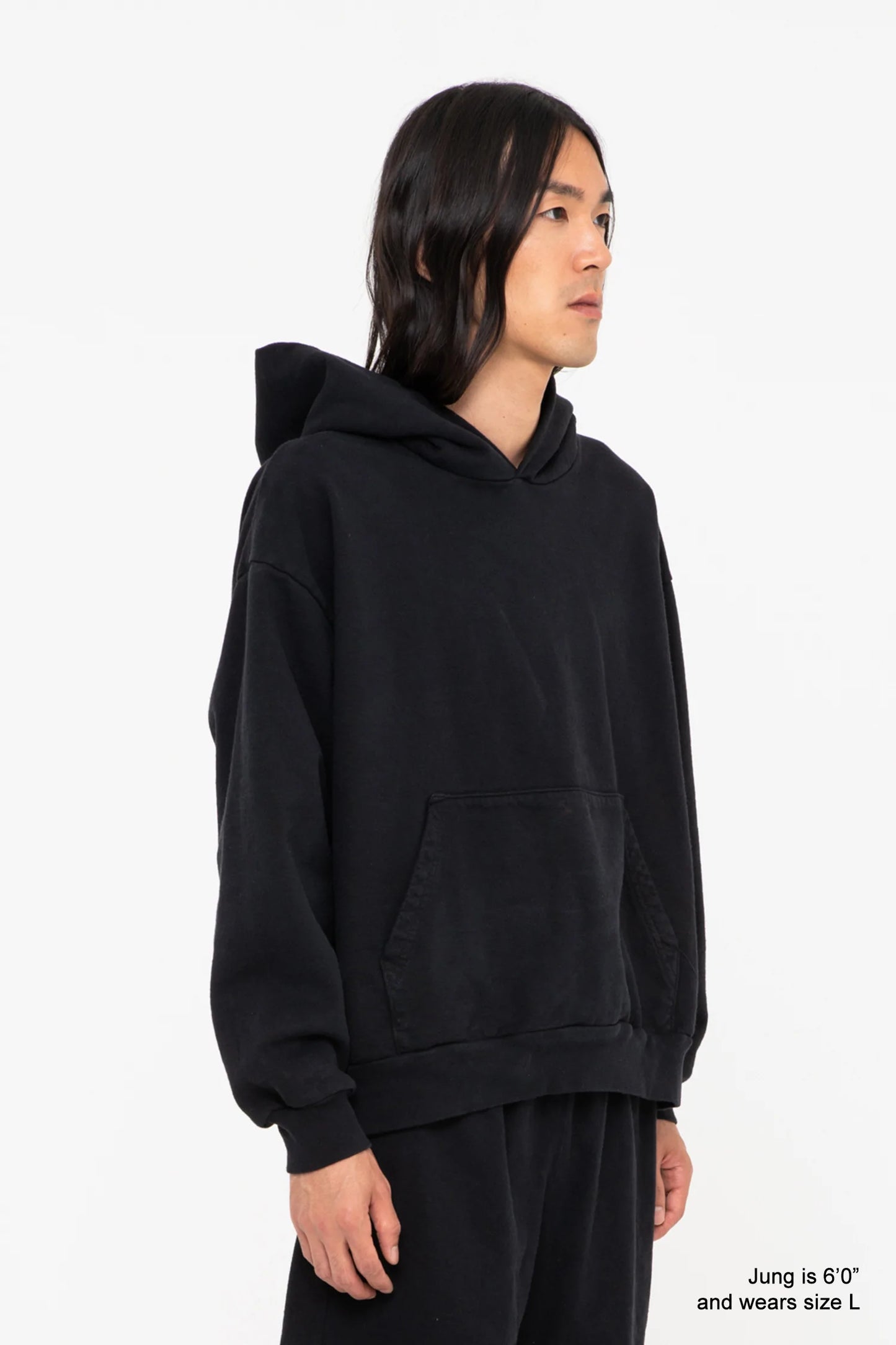 Jung is 6’0” and wears size L