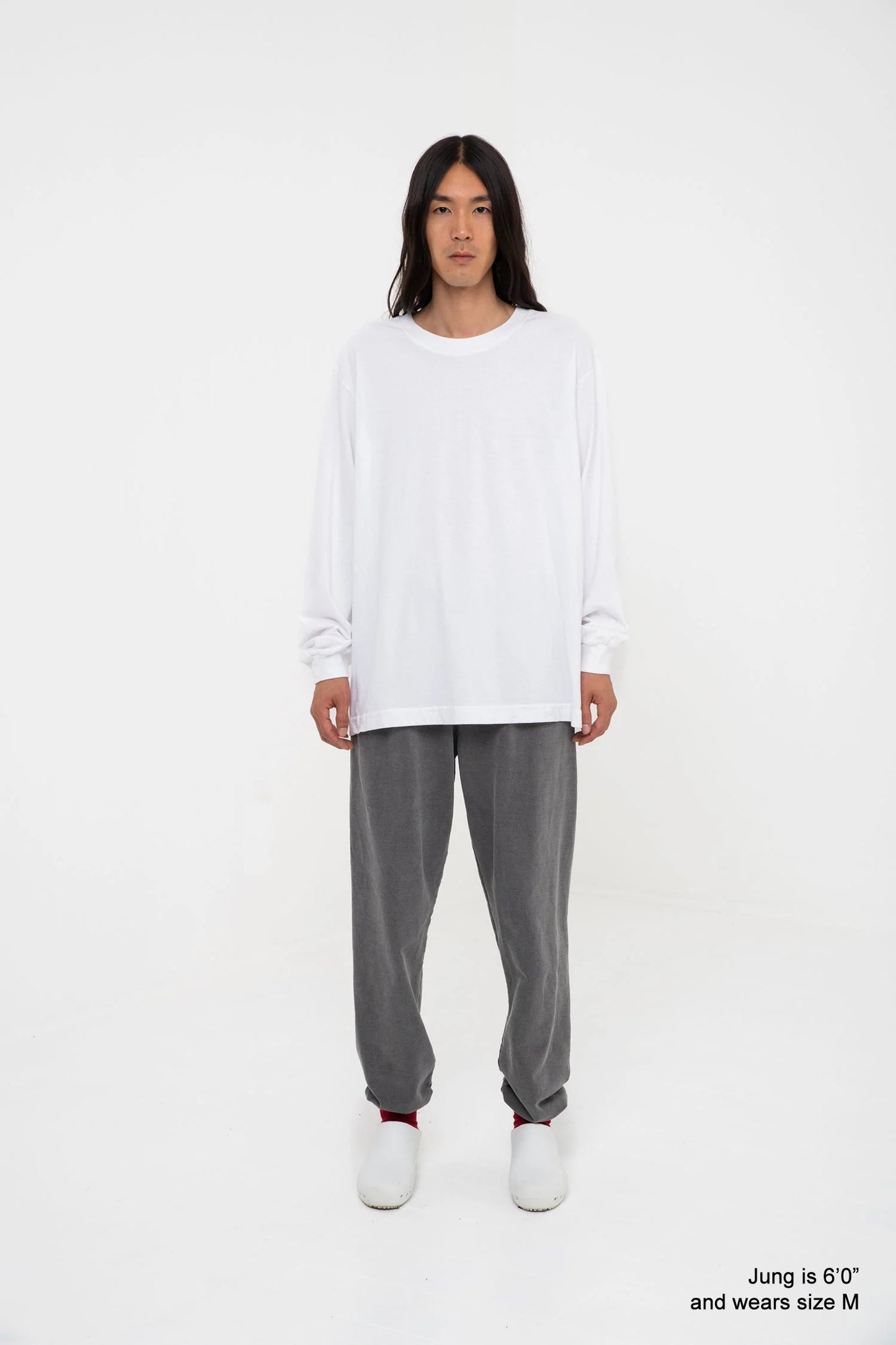 Jung is 6'0" and wears size M