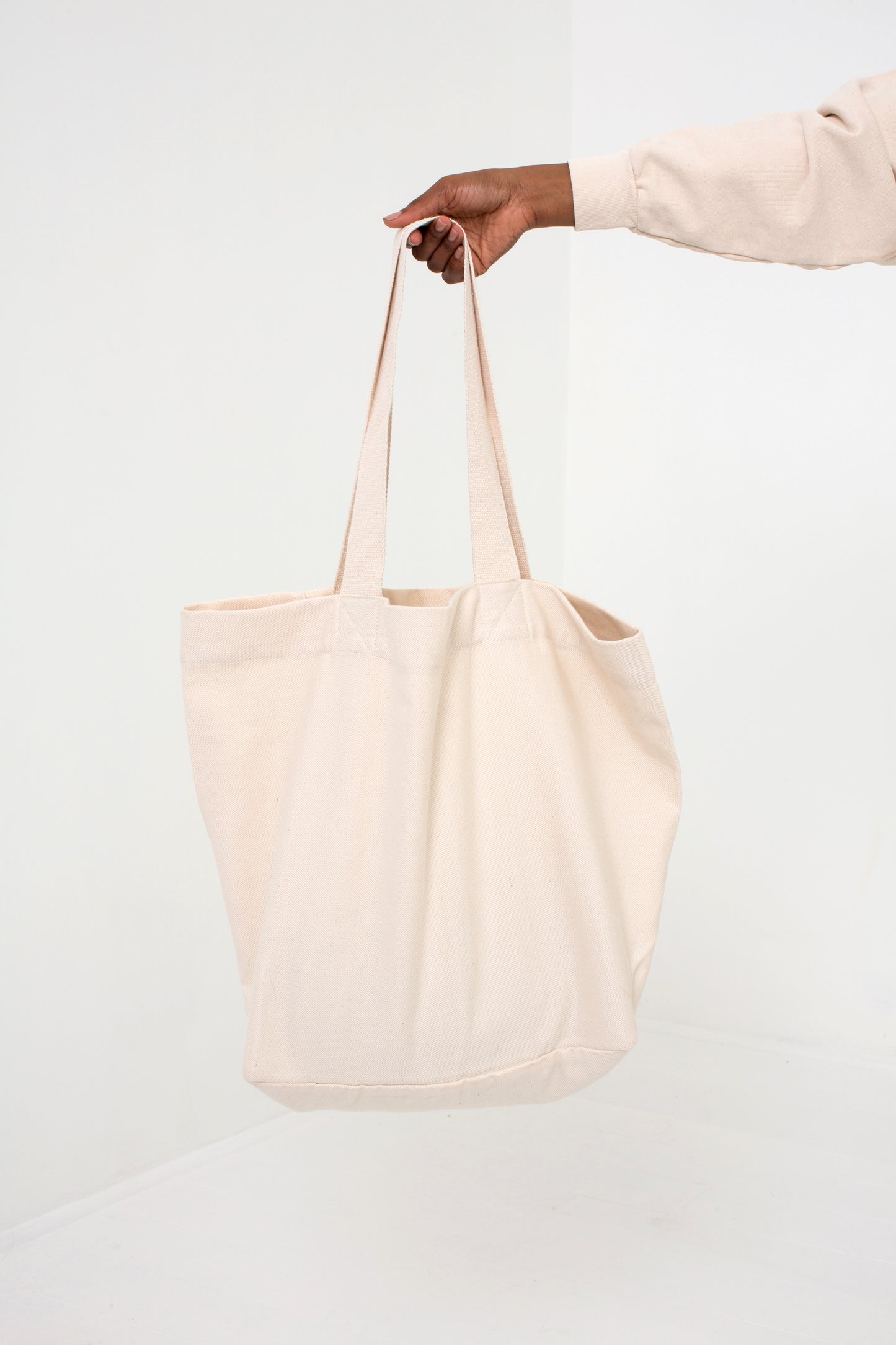 Big Closed-Loop Tote (Sample)