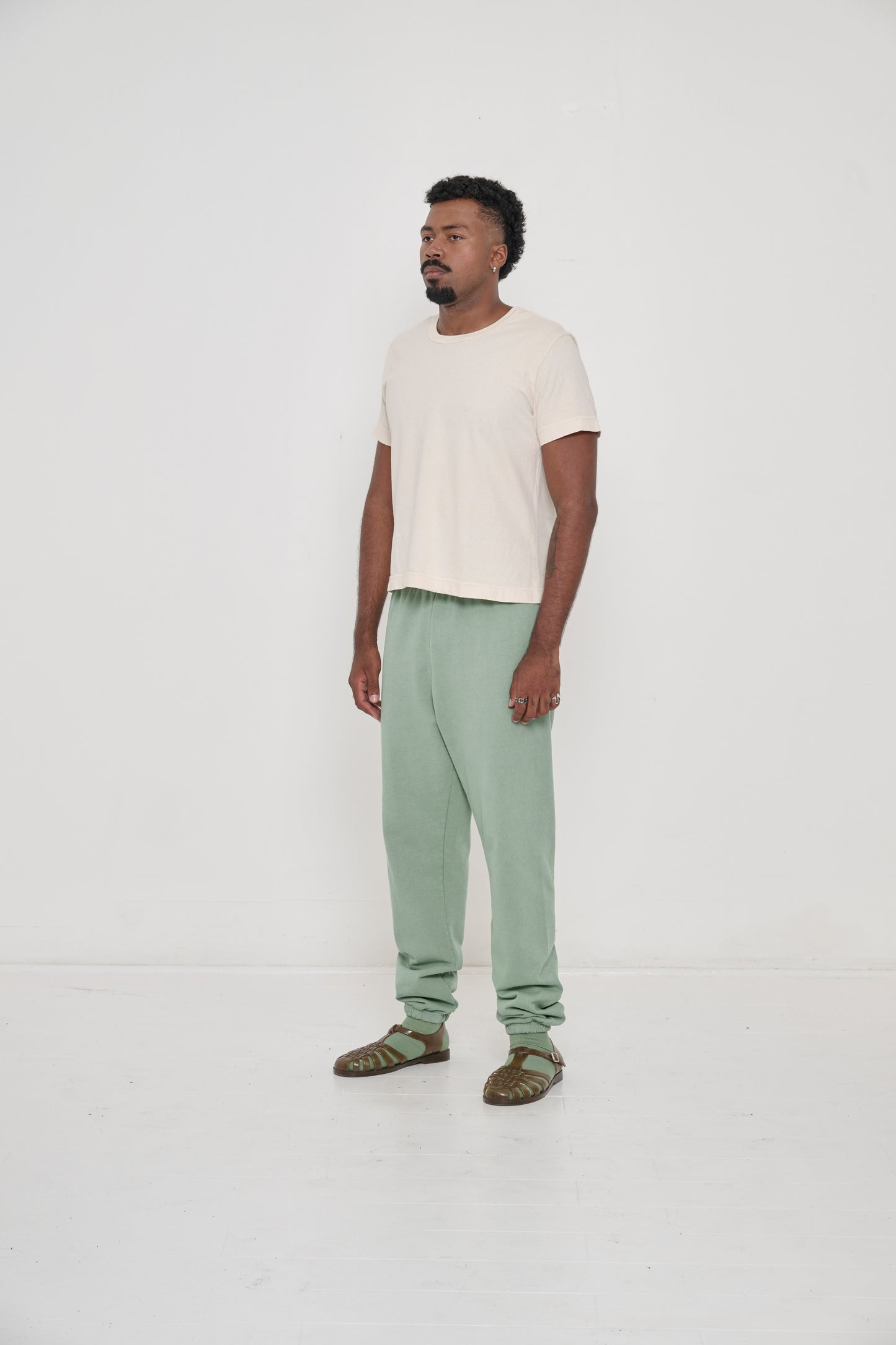 3/4 front view showing inseam and top of the side pockets.